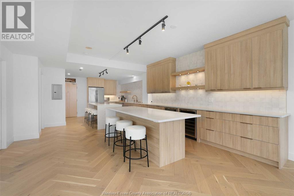 515 RIVERSIDE DRIVE West Unit# 1701