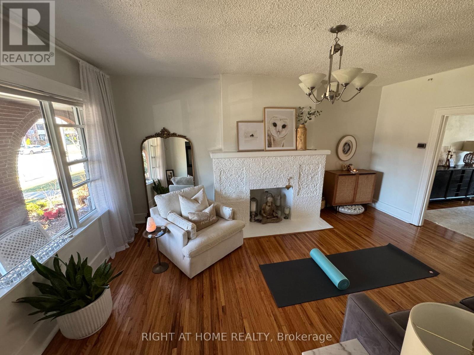 655-91 GILES BOULEVARD