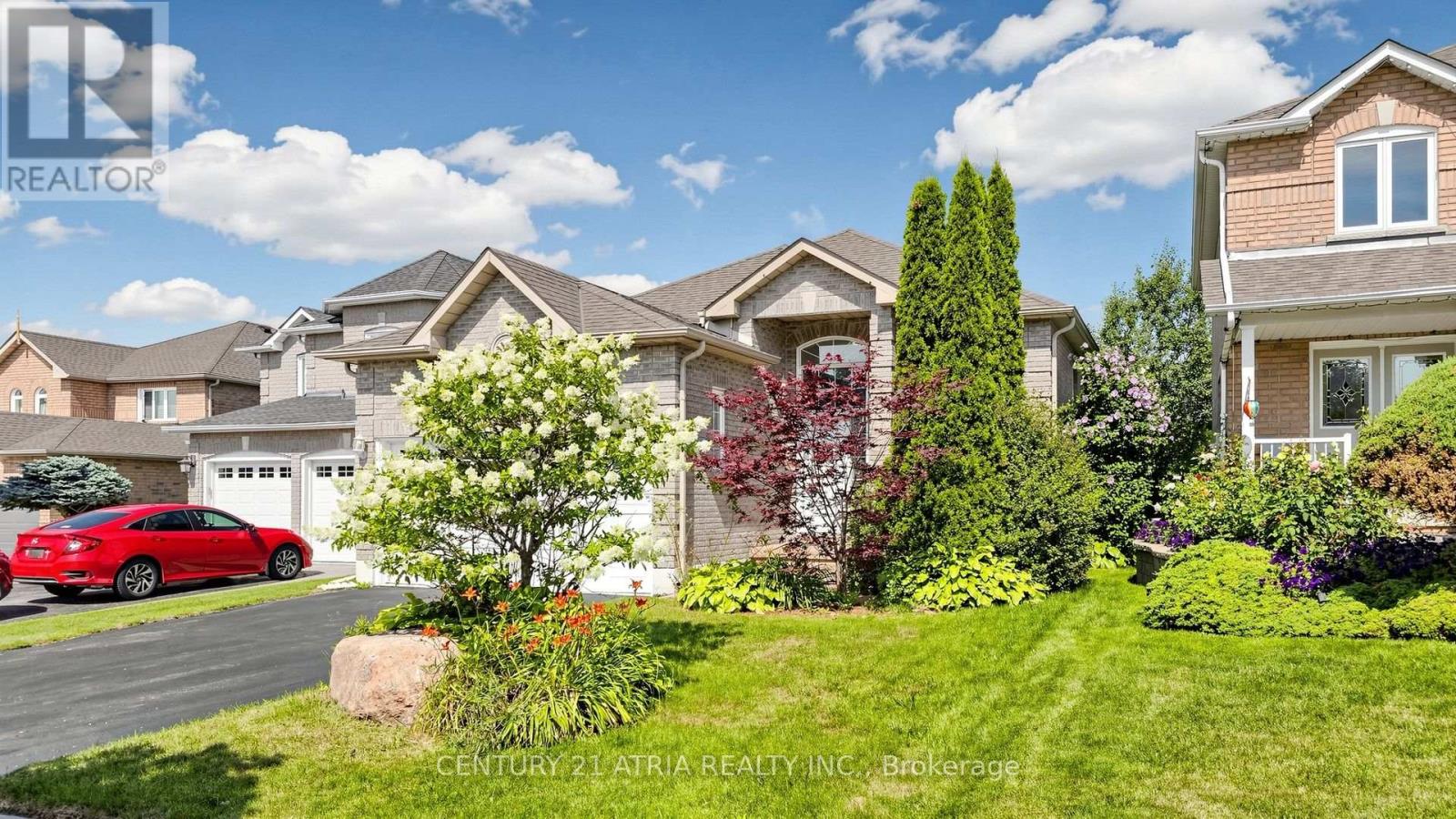 102 HUNTINGTON CRESCENT