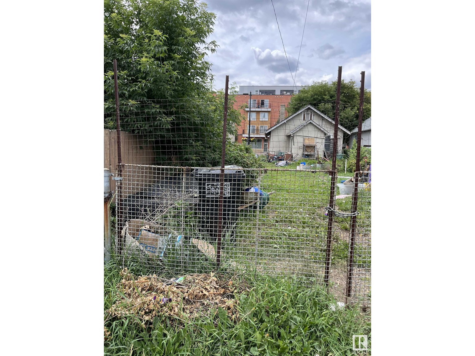 10745 95 ST NW