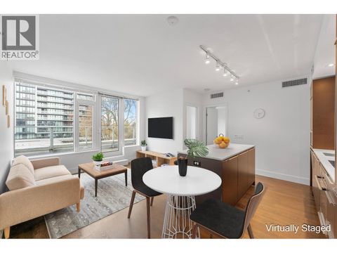 621 5233 GILBERT ROAD Richmond BC V7C0B3