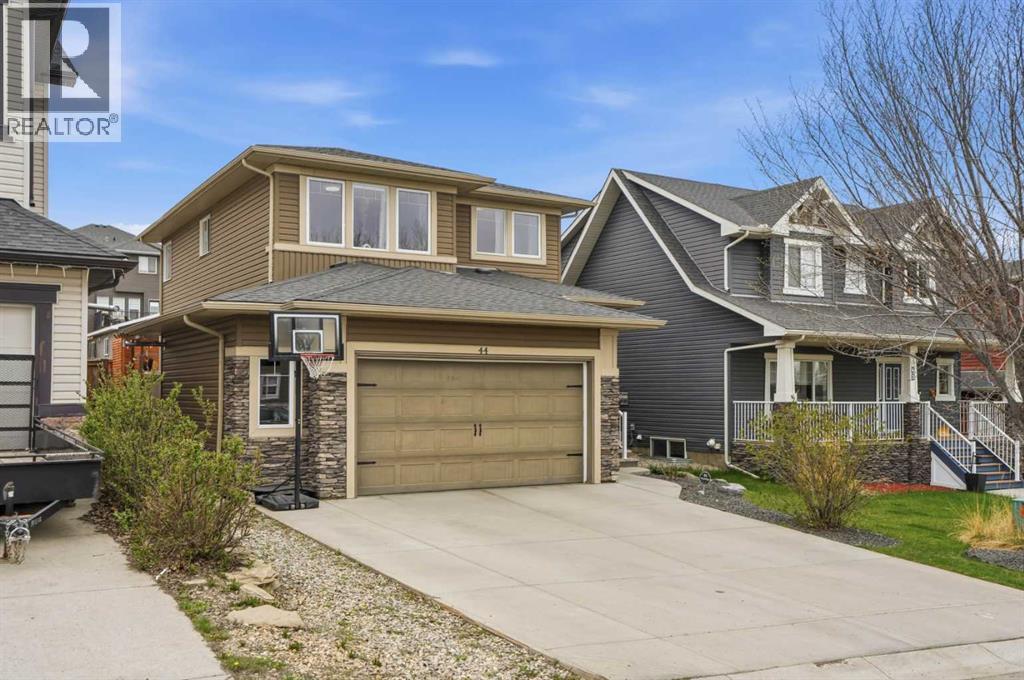 44 Westridge Crescent