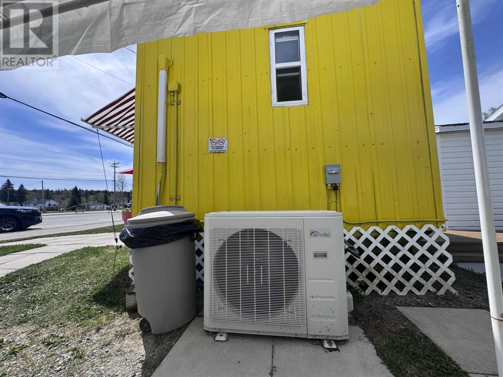 92 Broadway AVE - Photo 4