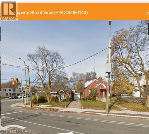 28 & 32 STIRLING Avenue S