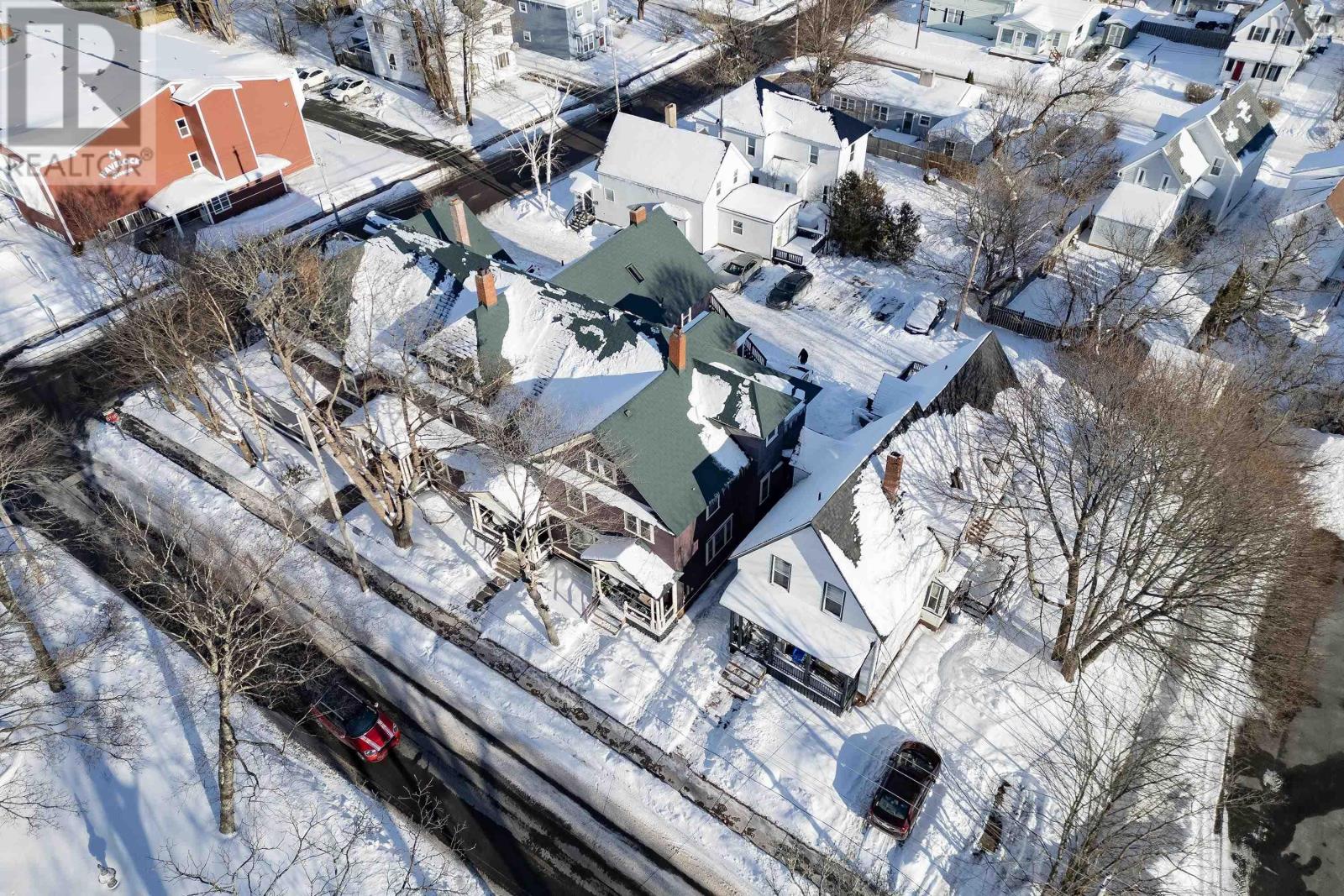 11 Robie Street
