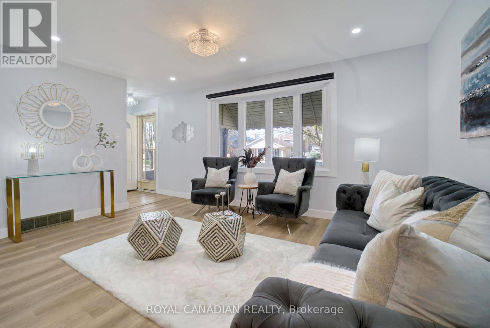60 LYSANDA AVENUE