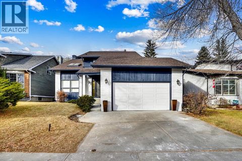 7 Deercrest Way SE Calgary AB T2J5W3