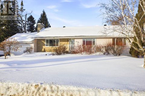 49 INVERNESS AVENUE Ottawa ON K2E6N6