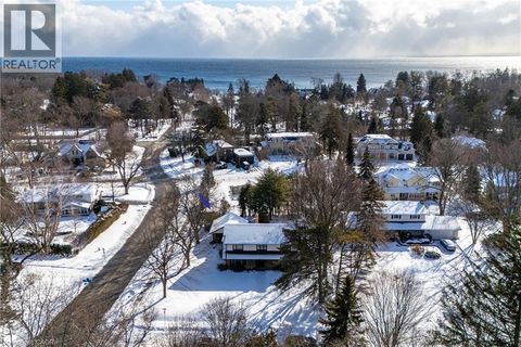 134 ABBEY Court Oakville ON L6J4L1