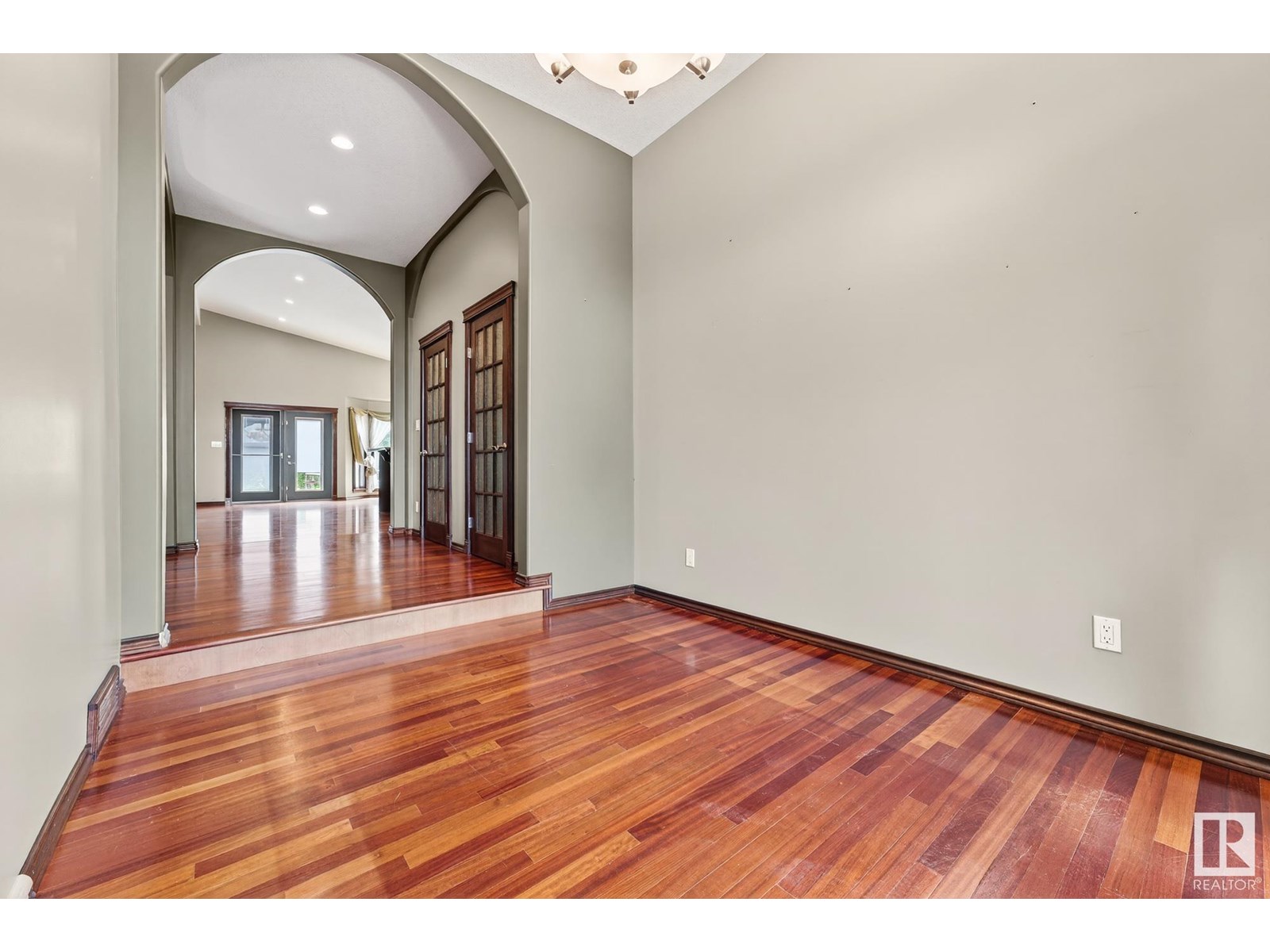 112 ACACIA CO