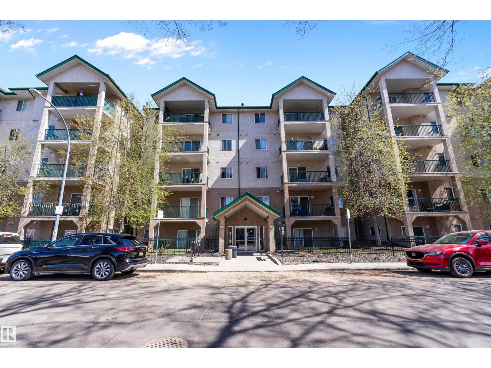 #325 11325 83 ST NW
