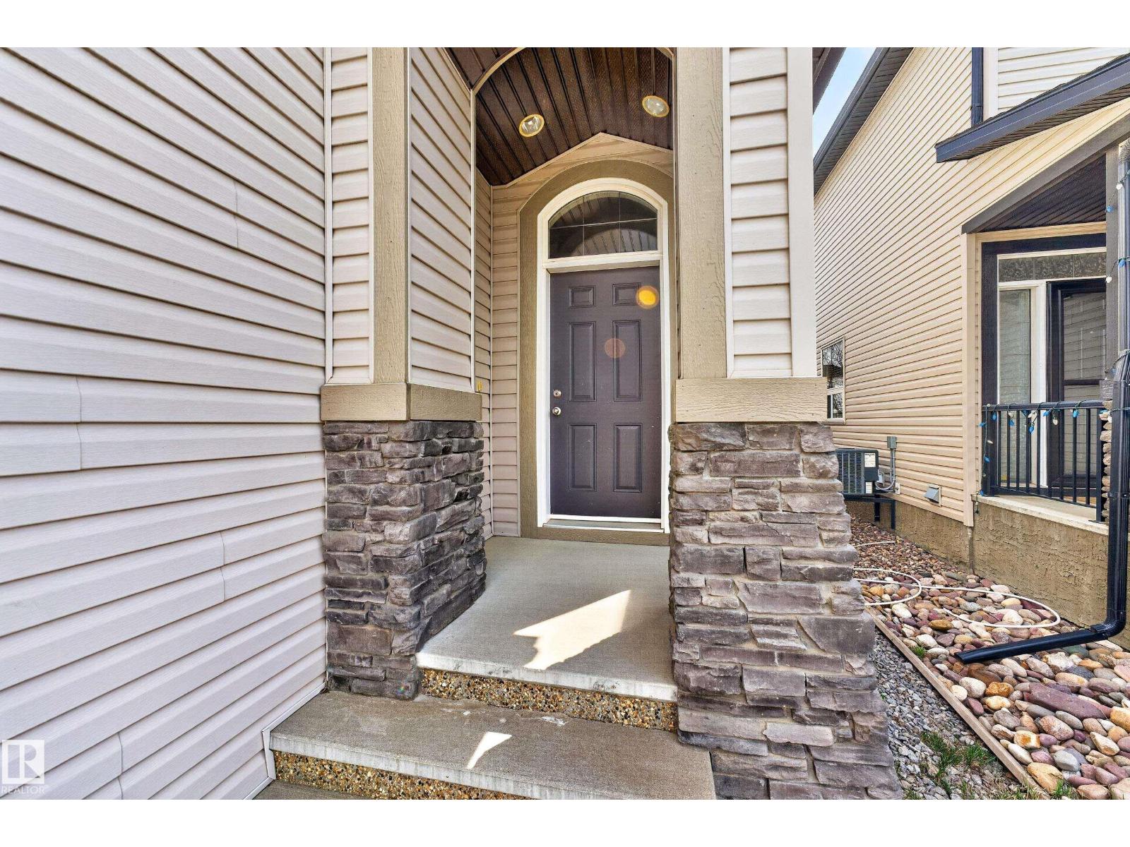 22055 95 AV NW