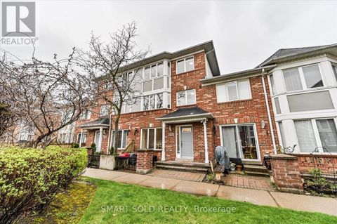 152 - 18 CLARK AVENUE W Vaughan (Crestwood-Springfarm-Yorkhill) ON L4J8H1