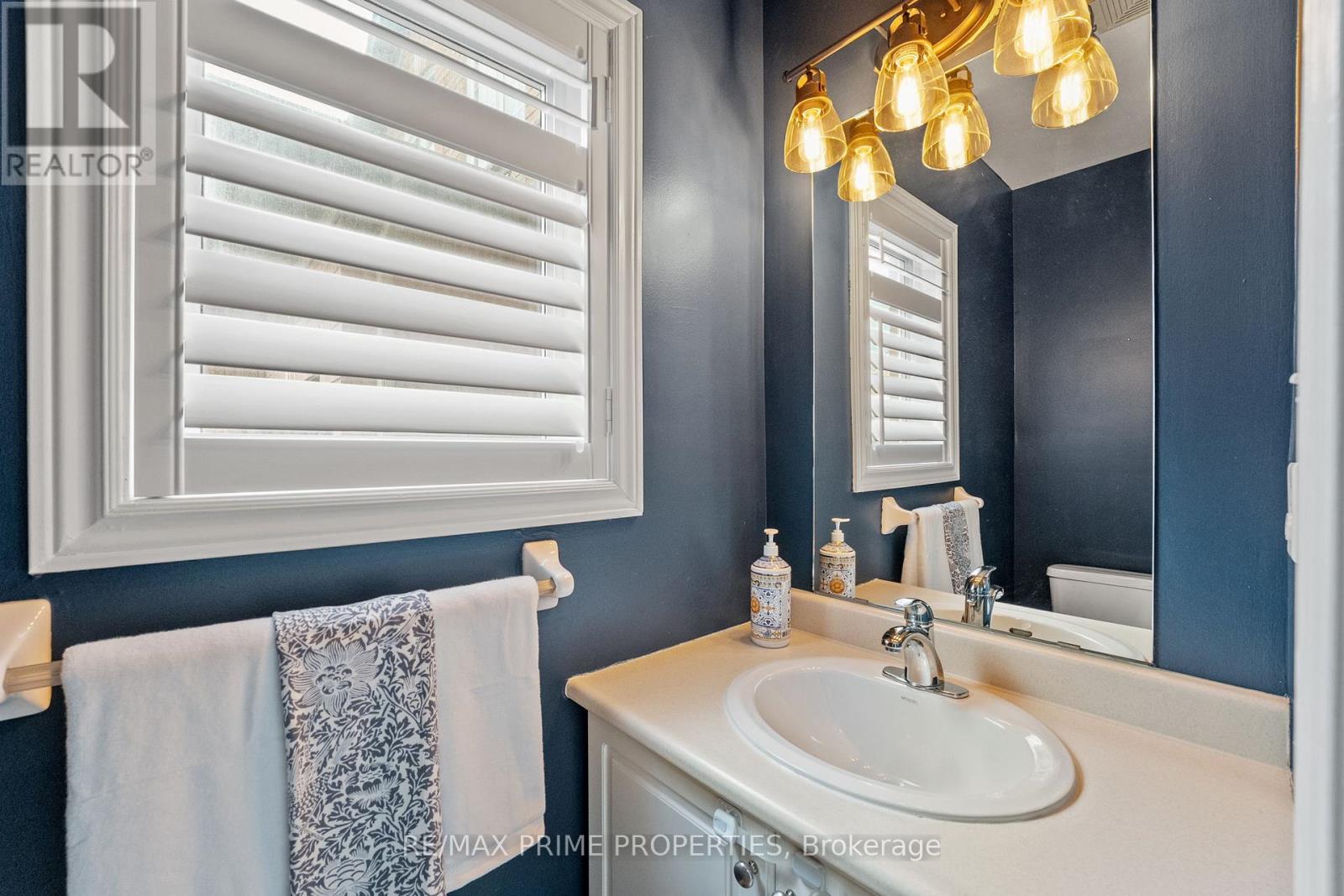 648 SOCIETY CRESCENT