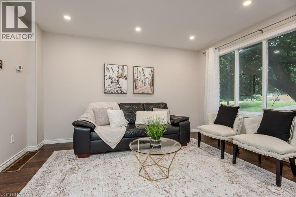 185 CEDARVALE Crescent Unit# A
