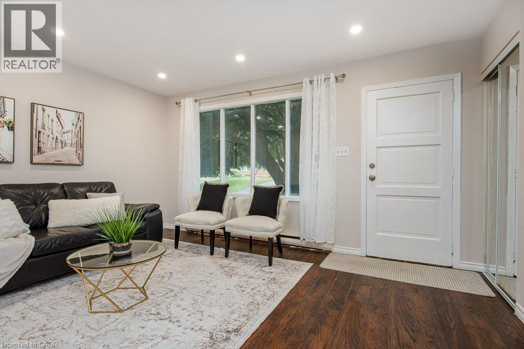 185 CEDARVALE Crescent Unit# A