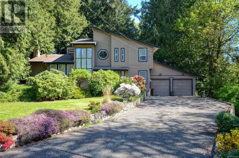 8705 Nash Pl North Saanich BC V8L4G9