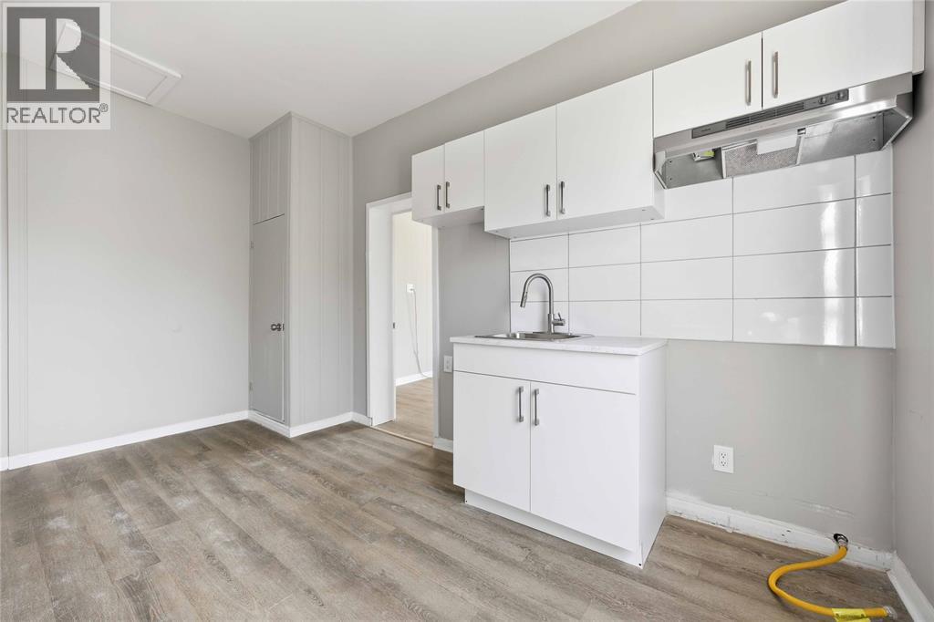 131 Margaret AVENUE Unit# 5