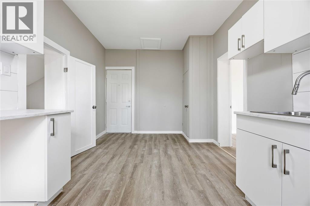 131 Margaret AVENUE Unit# 5