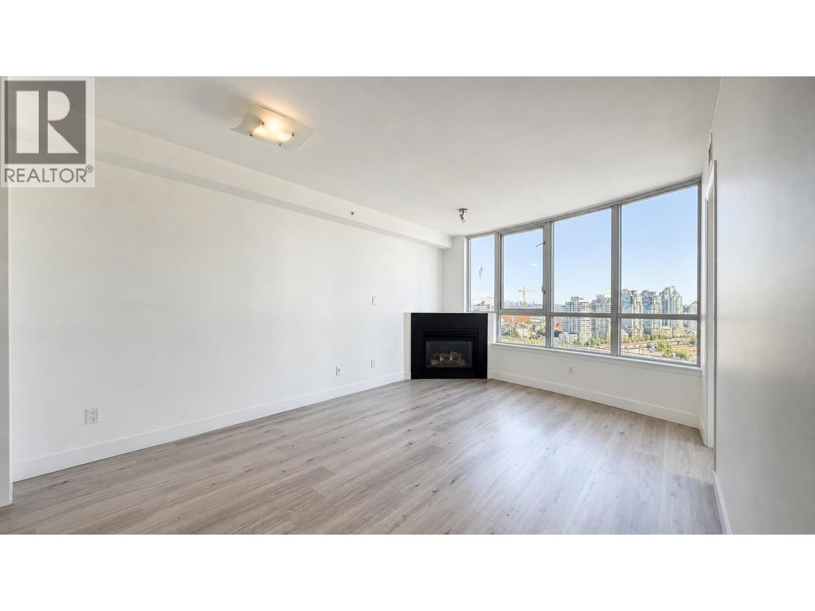 2009 63 KEEFER PLACE