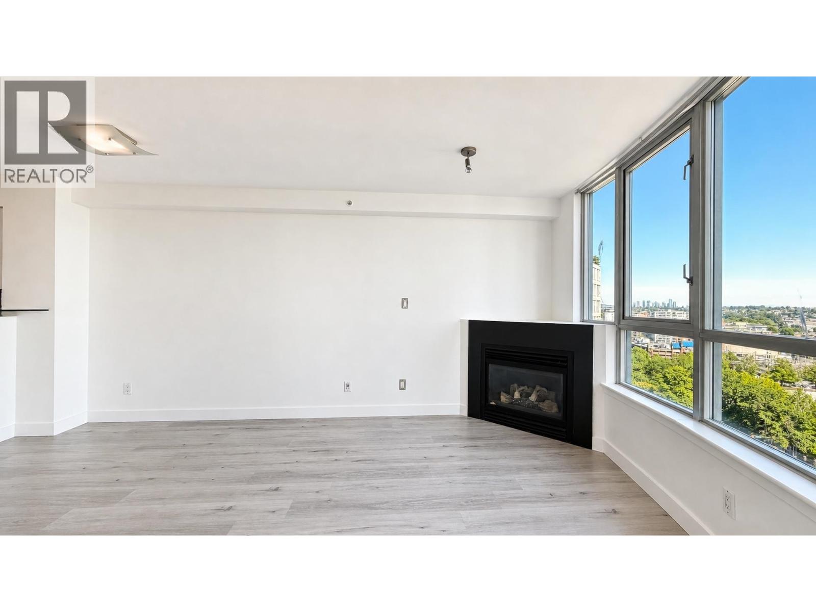 2009 63 KEEFER PLACE