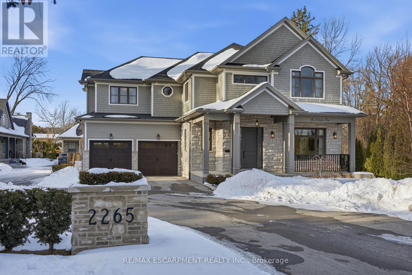 3 - 2265 LAKESHORE ROAD