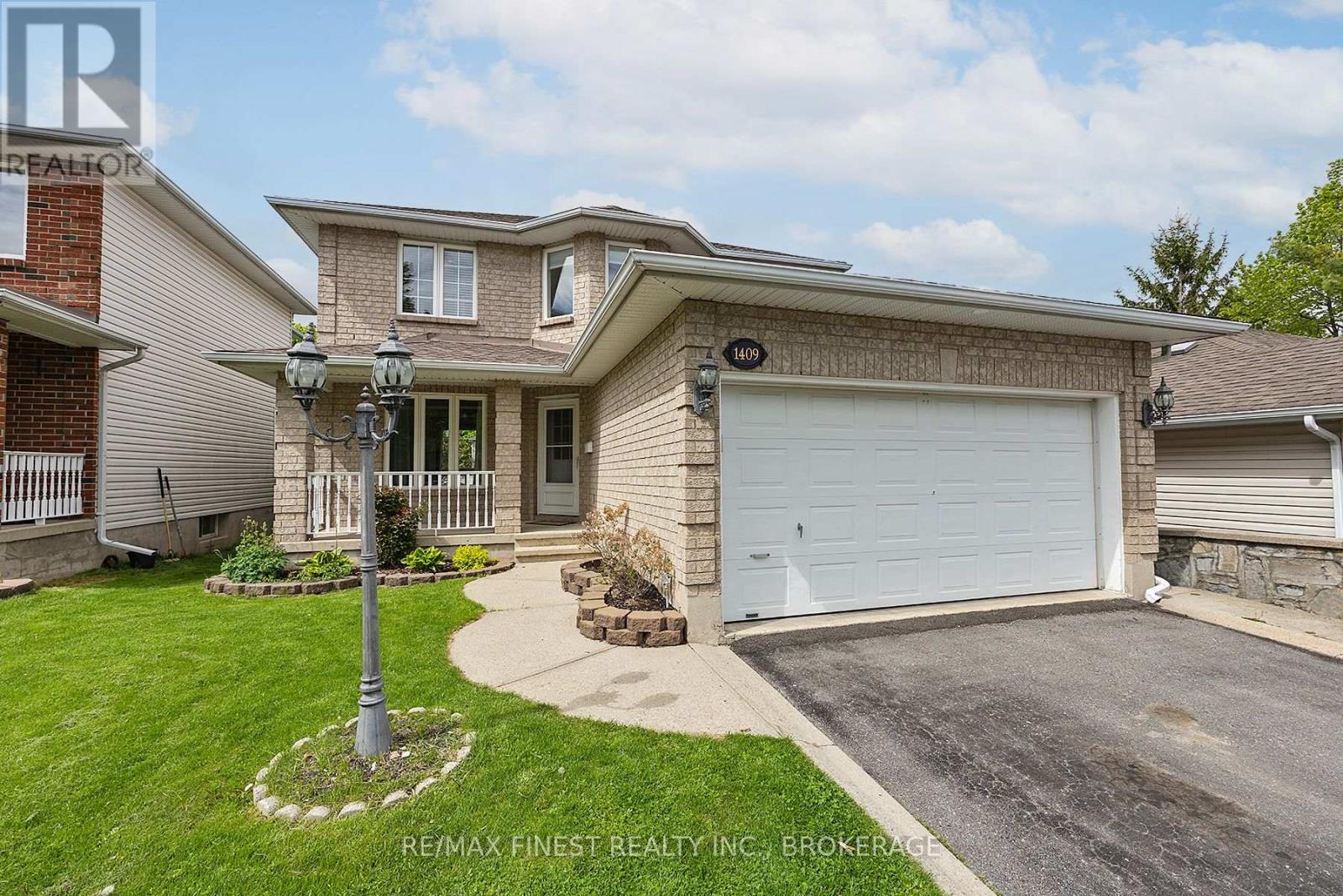 1409 FISHER CRESCENT