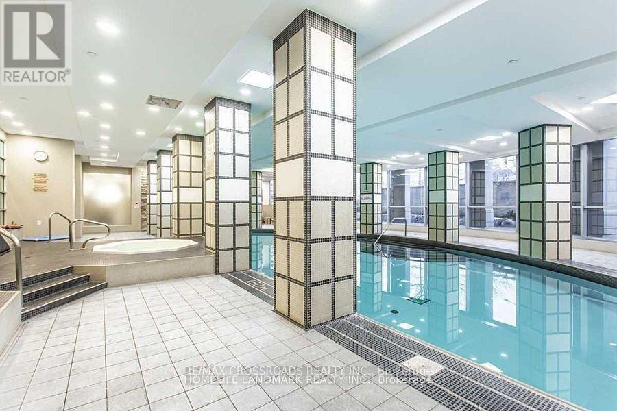 659 - 23 COX BOULEVARD S