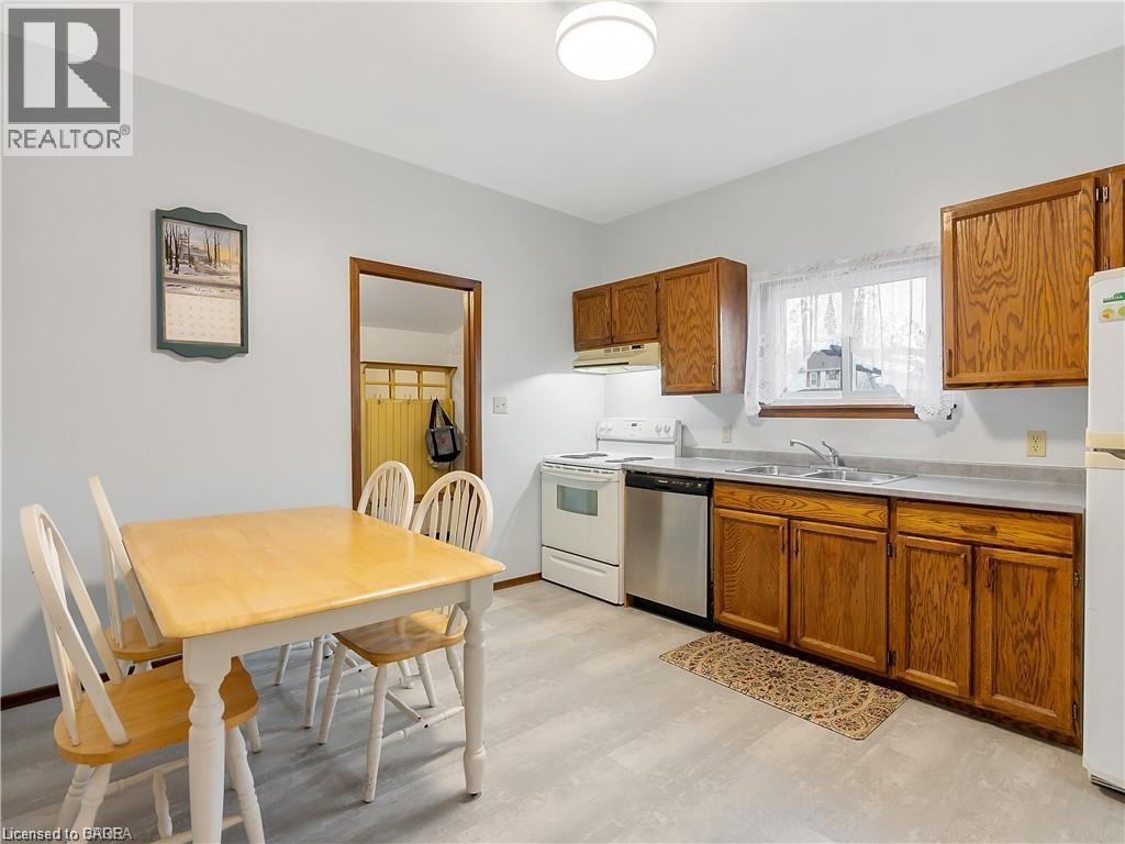 49 MINTERN Avenue