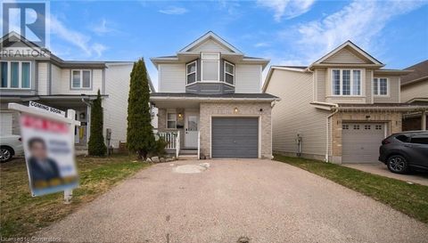 179 HENHOEFFER Crescent Kitchener ON N2E9H1