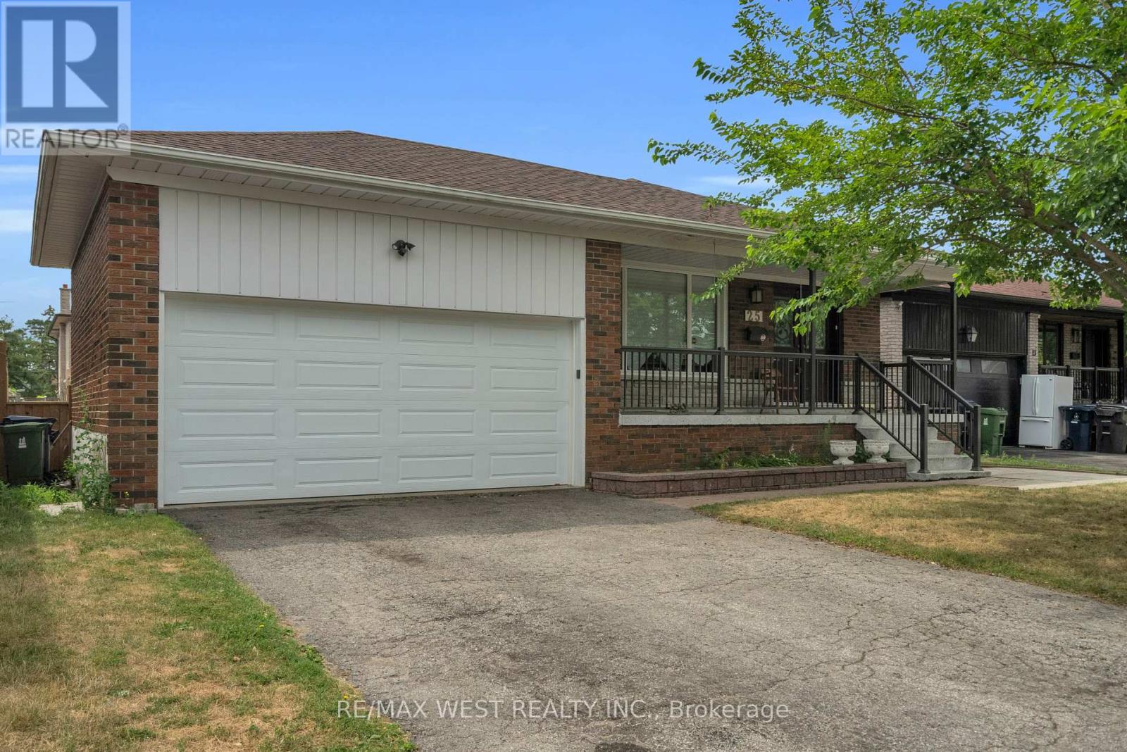 25 BRIARBLUFF AVENUE