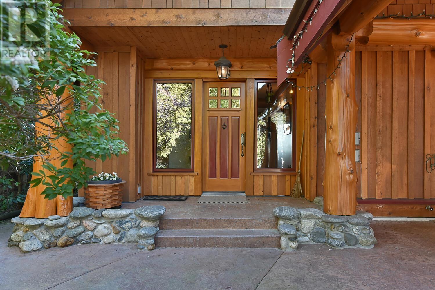 667 FRANKLIN ROAD