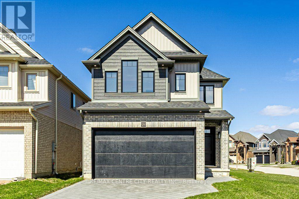 Photo 1 of 50 — 1605 NOAH BEND, London North (North I), ON N6G5S1