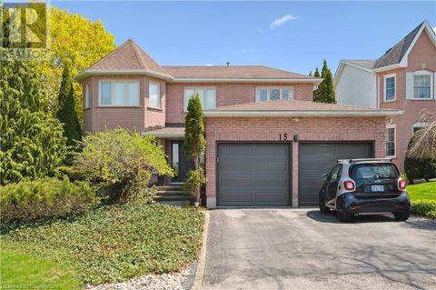 15 TRELAWNEY Street Kitchener ON N2N3A8