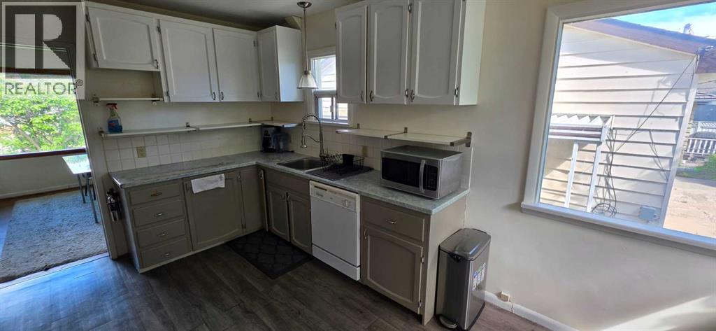 2515 Cochrane Road NW