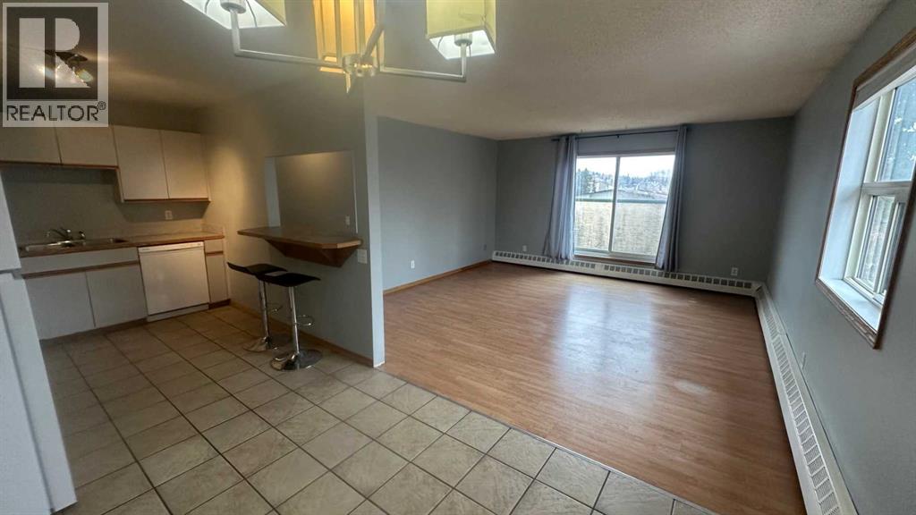 8, 6203 Bowness Road NW