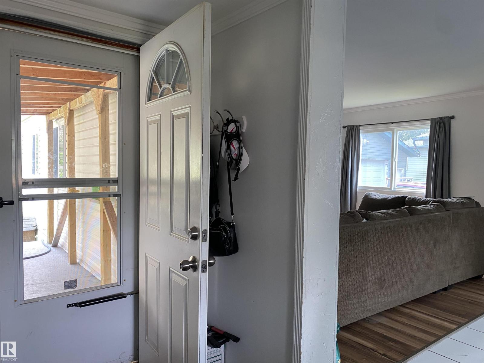 15 Cliff CR NW
