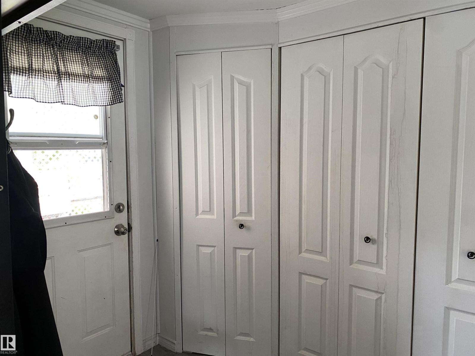 15 Cliff CR NW