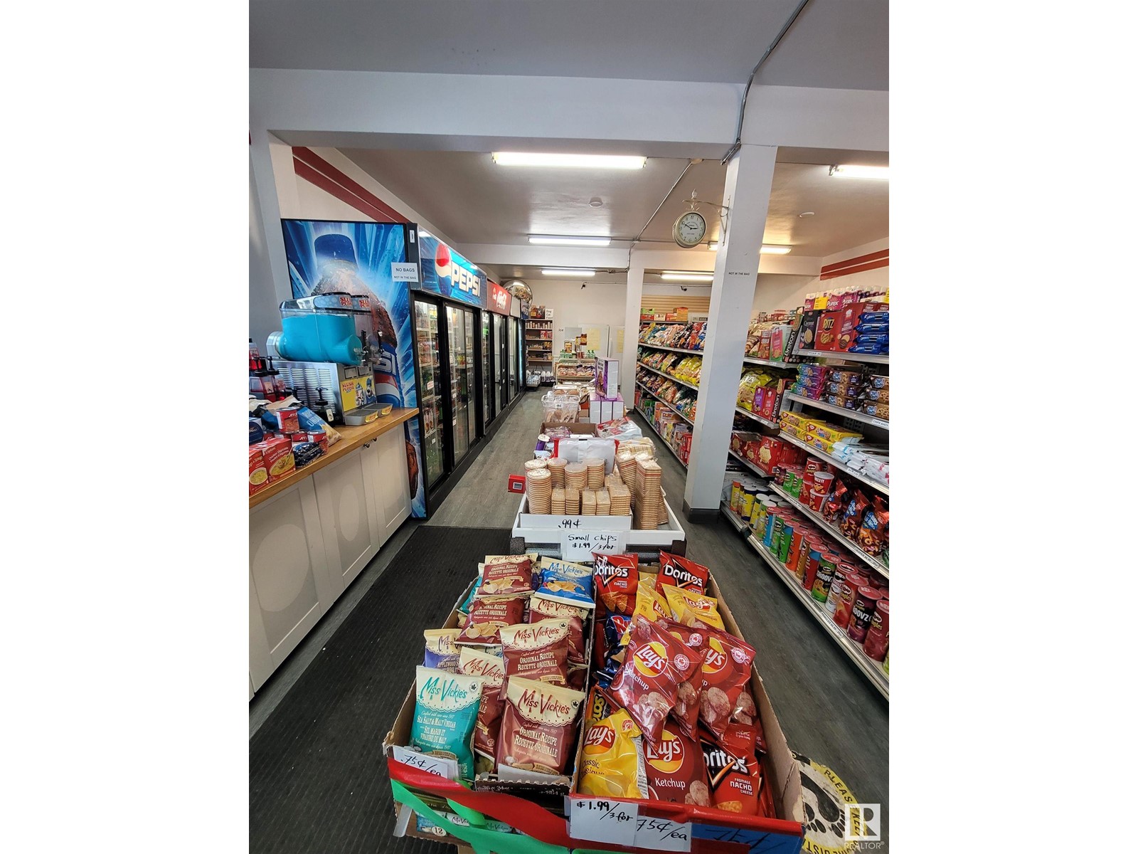 12103 127 ST NW NW