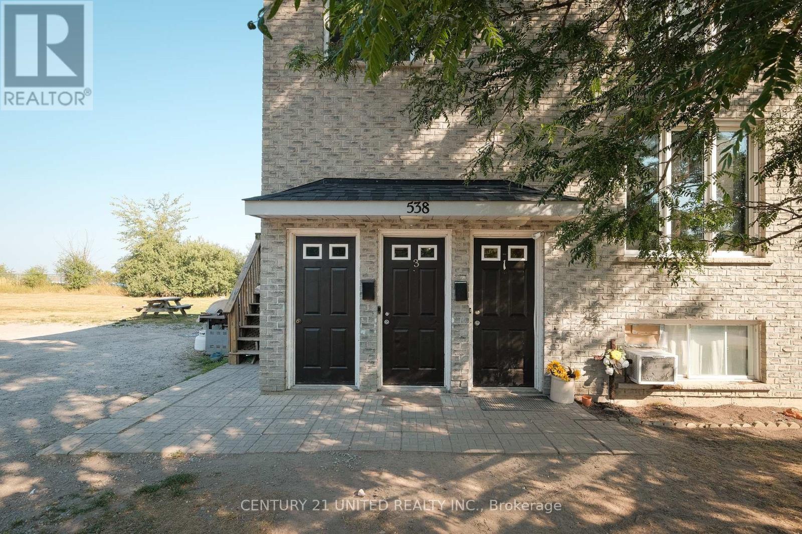 538 CRYSTAL DRIVE
