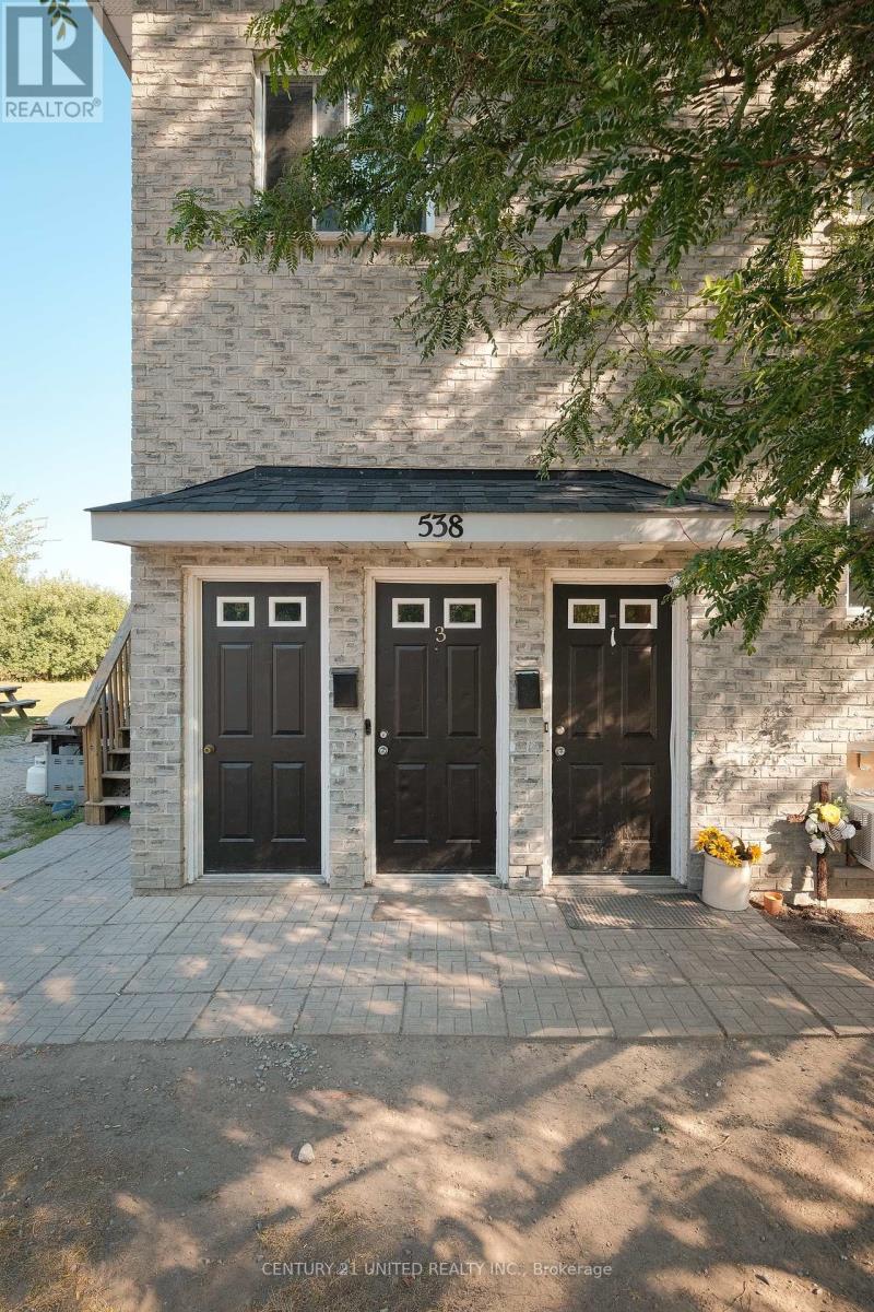 538 CRYSTAL DRIVE