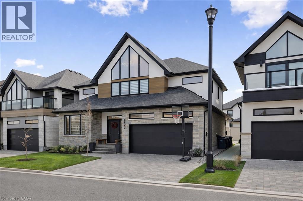 972 STONECLIFFE Walk Unit# 18