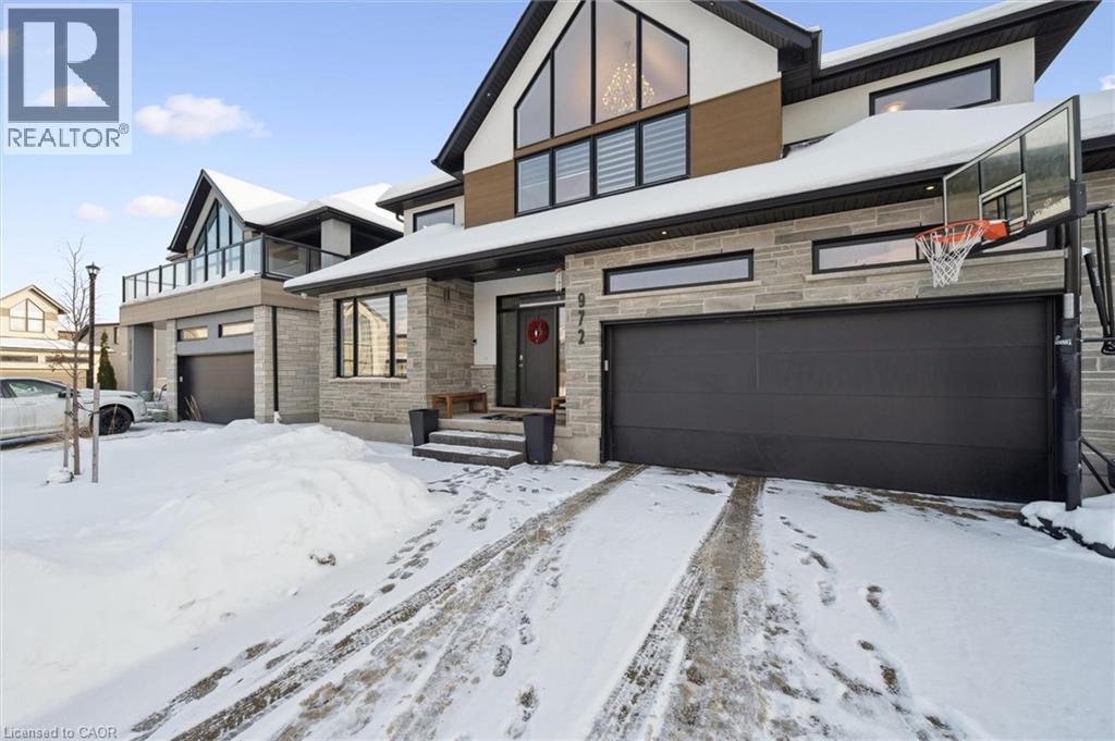 972 STONECLIFFE Walk Unit# 18