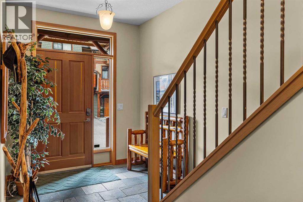 36, 137 Wapiti Close