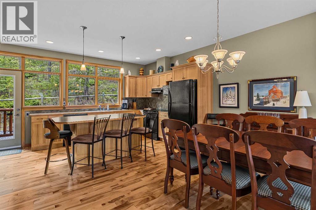 36, 137 Wapiti Close