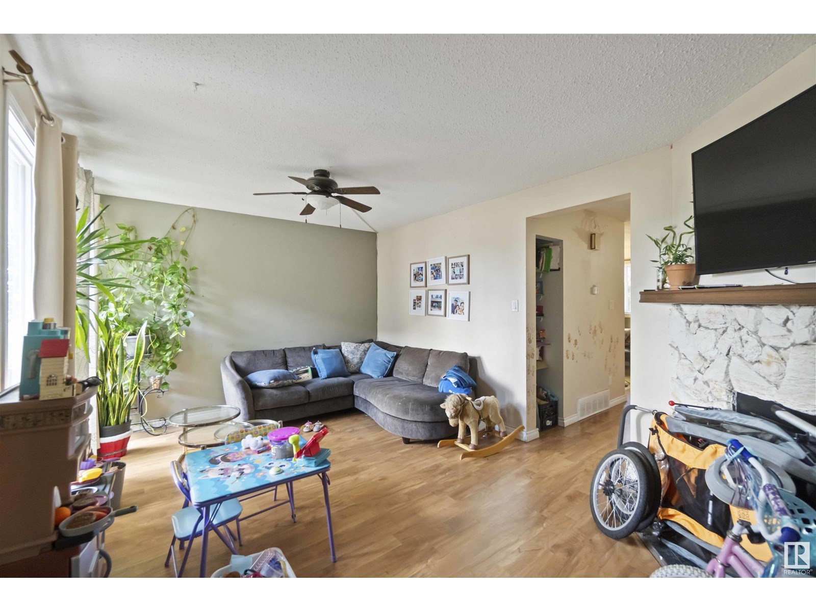 #113 10633 31 AV NW NW