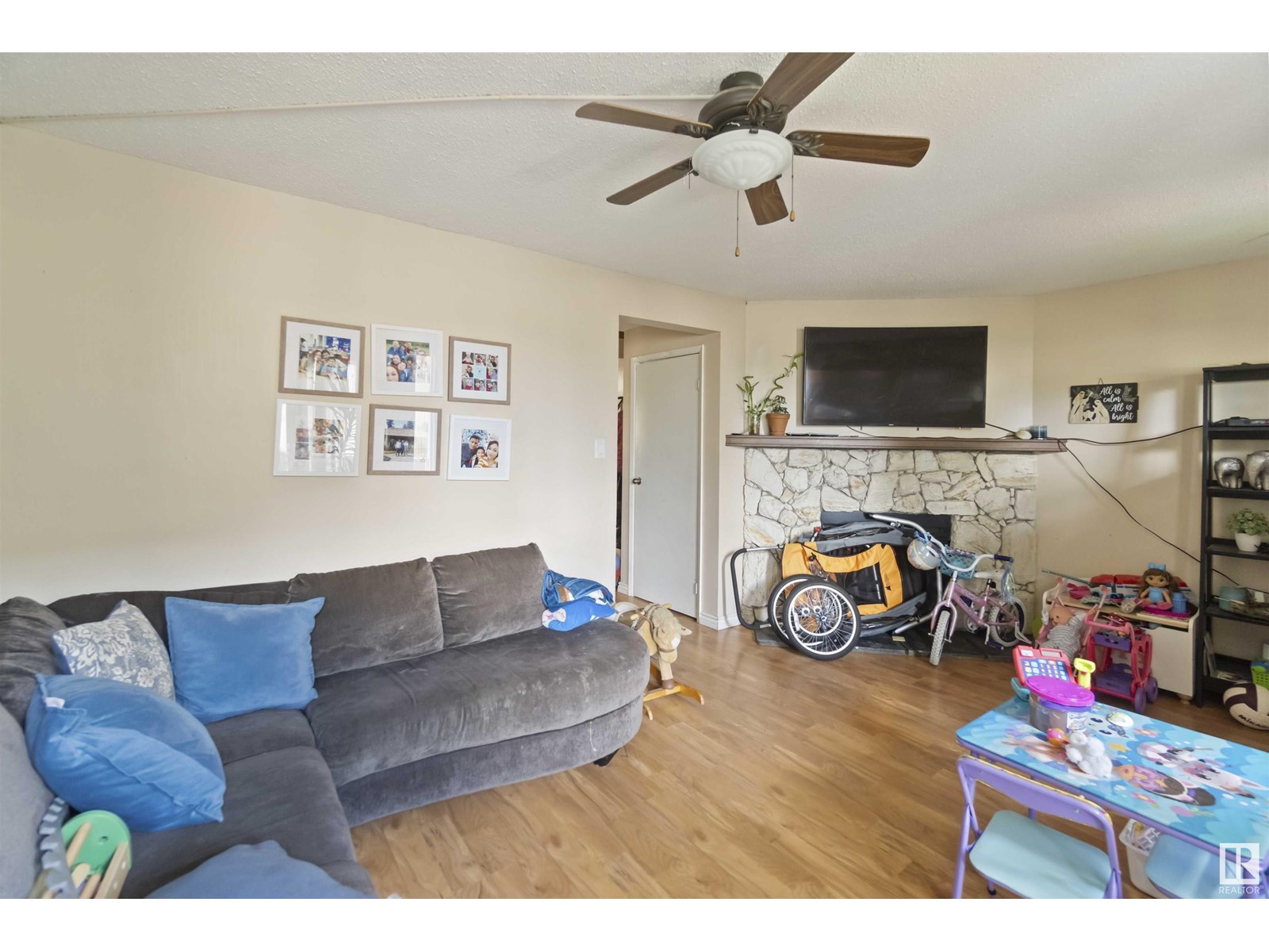 #113 10633 31 AV NW NW