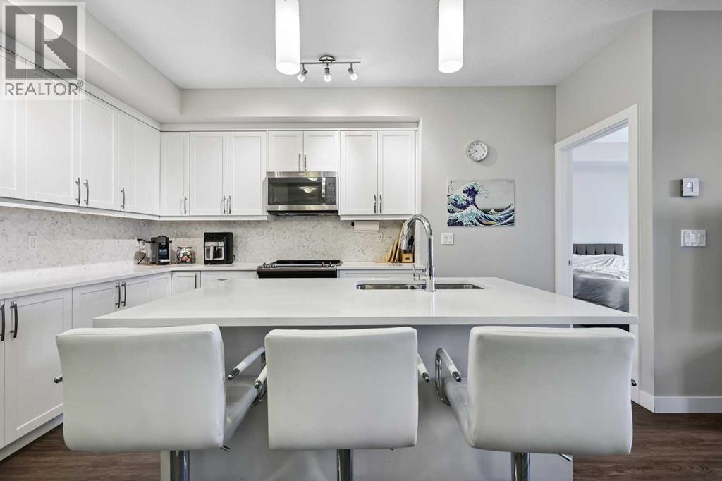 211, 300 Auburn Meadows Manor SE