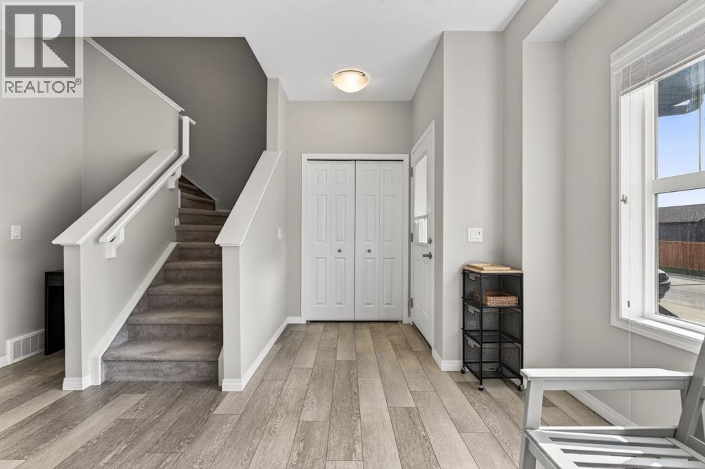 848 Chinook Gate Parade SW