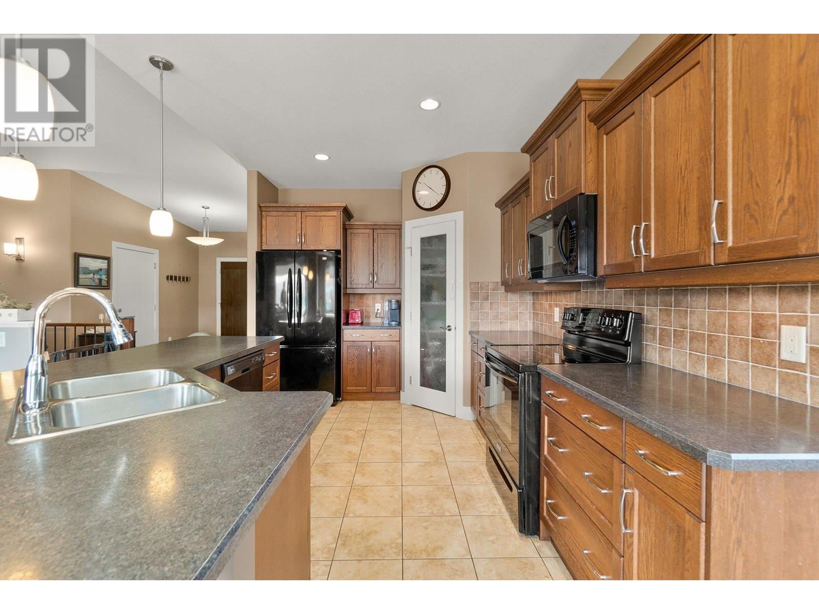 2421 Glacier Court Unit# 21